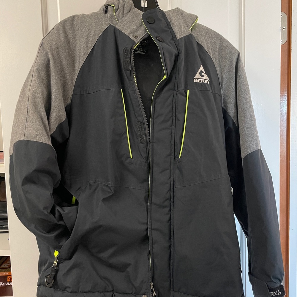 Gerry winter ski jacket size 10/12 like new